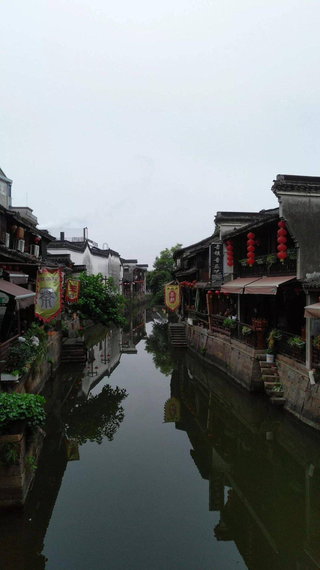 现在飞机燃油费那么贵，为什么不造一款新能源飞机？是成本太高吗？